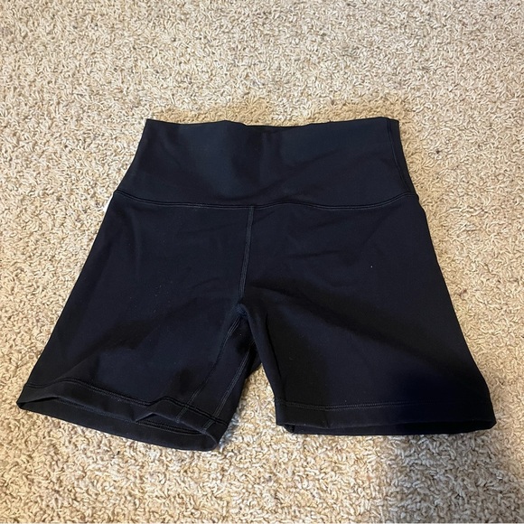 Aritzia Pants - Aritzia Golden Powersculpt shorts